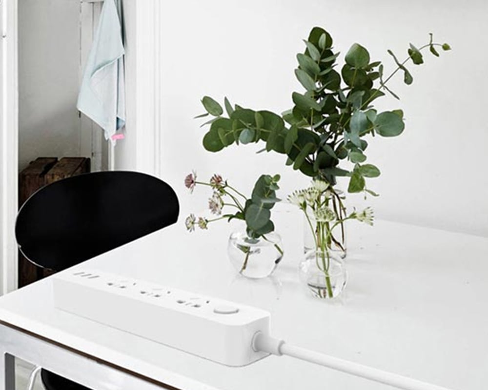 TOCHIC 3 Usb Charging Hub Mini Power Strip with 3 Sockets Standard Plug- White TOCHIC 3 Usb Charging Hub Mini Power Strip with 3 Sockets Standard Plug- White