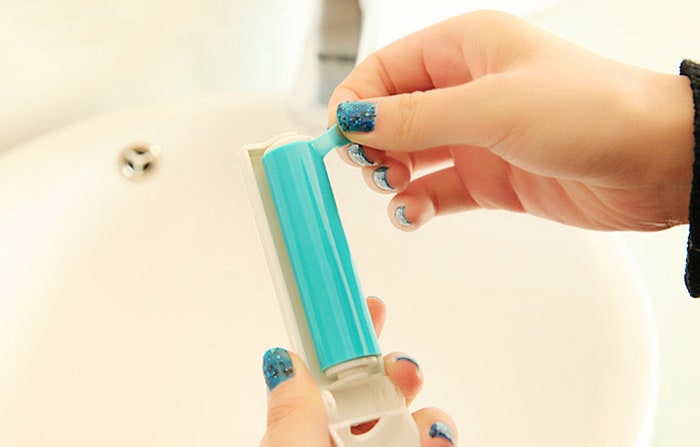 Portable Reusable Sticky Lint Roller Pet Hair Remover Dust Cleaner- White