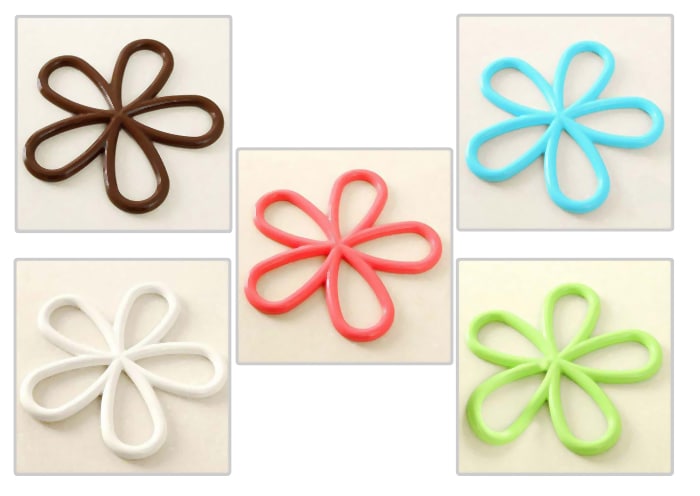 Plum Blossom Pattern PVC Heat-insulated Cup Cover Pad Table Surface Protector- Random Color