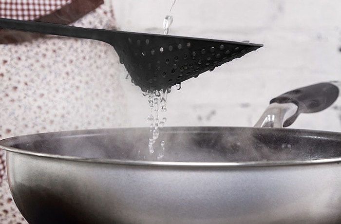 Nylon Scoop Shaped Strainer Portable Spoon Colander  Multipurpose Kitchen Utensil- Black